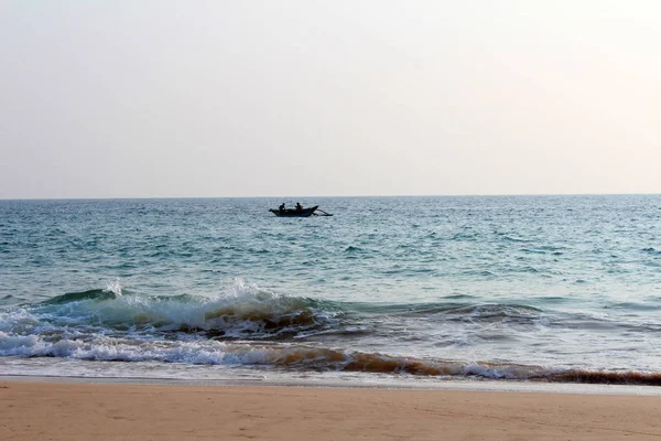 Janeiro 2018 Barco Pescadores Hikkaduwa Beach Hikkaduwa Sri Lanka Destino — Fotografia de Stock