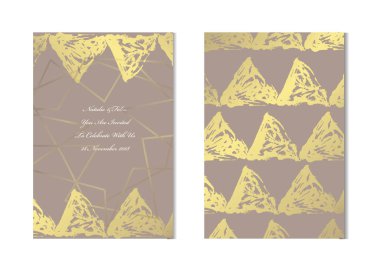 Dekoratif üçgen, tasarım öğeleri ile zarif altın kartları. Kullanılabilir düğün, bebek duş, anneler günü, Sevgililer günü, Doğum günü, rsvp kartları, davetiyeler, tebrik için. Altın şablon arka plan