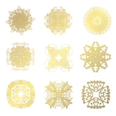 9 set el çizilmiş dekoratif altın kar taneleri tasarım öğeleri. Noel ve yeni yıl arka plan. Winter Tema