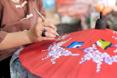 Ahşap şemsiye biteviye-in kapatın. Bir şemsiye fabrikası Tayland alınan görüntü.