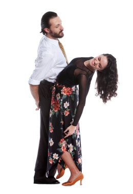 Beyaz arka planda izole genç insanlar komik pozlar veriyorlar..