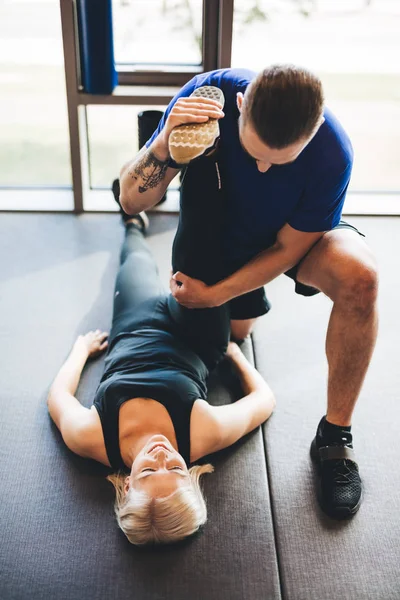 Personal Trainer Helping Woman Stretching Exercises Gym Instructor — Stock Photo, Image