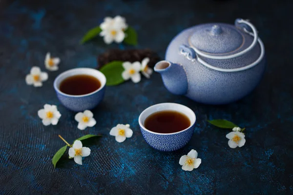 Vergrote Weergave Van Jasmijn Thee Met Verse Bloemen — Stockfoto