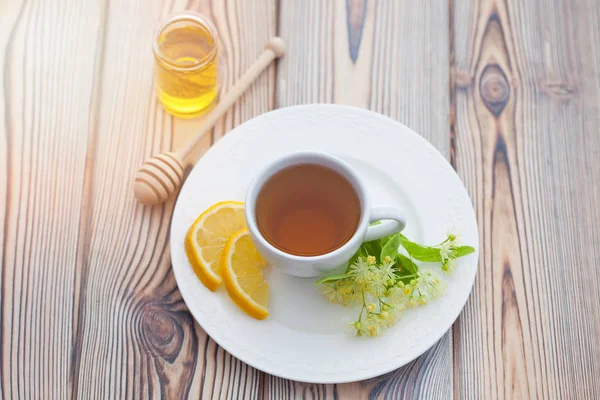 Taza Tilo Con Flores Tilo Frescas Medicina Alternativa — Foto de Stock