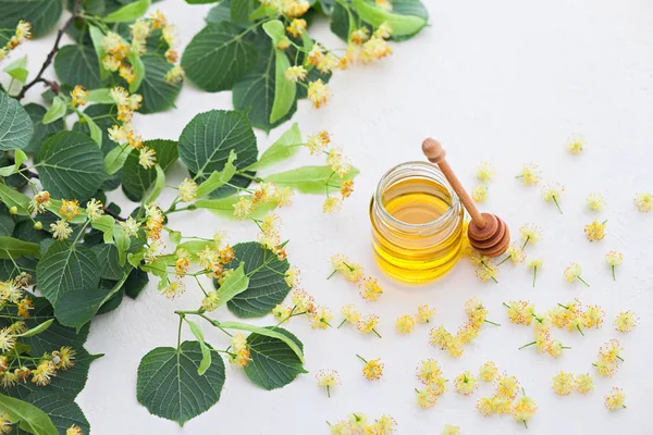 Glas Lindenhonig Mit Frischen Blumen Essen Und Trinken — Stockfoto