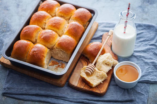 Brioche buns with honey — Stock Photo, Image
