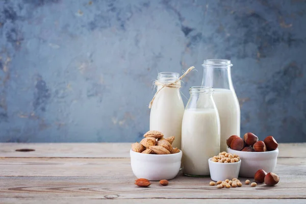 Mjölkfri Mjölkdryck Och Ingredienser Till Frukost Mat Och Dryck — Stockfoto