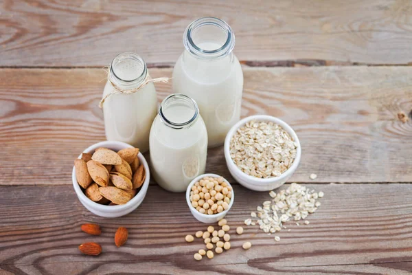 Γάλα Χωρίς Γαλακτοκομικά Ποτά Και Συστατικά Για Πρωινό Τρόφιμα Και — Φωτογραφία Αρχείου