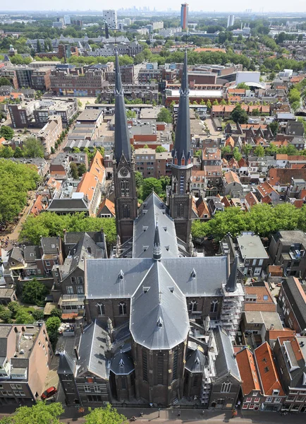 上から都市のオランダ デルフト 2018 マリア ヴァン ジェシー教会 — ストック写真