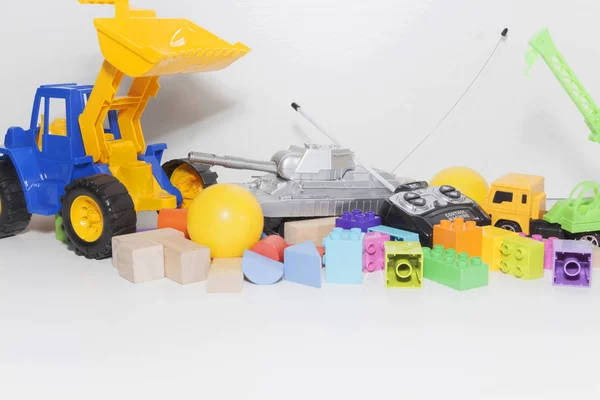 Oyuncak Araçları Açık Renkli Küpleri Çocuklar Için Oyuncak — Stok fotoğraf