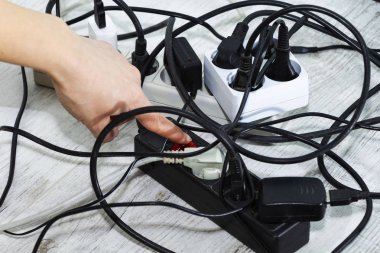 Bir sürü elektrik prizi-olanaklı kılmak aygıt. Güç tasarrufu