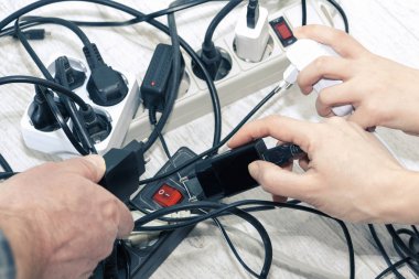 Bir sürü elektrik prizi-olanaklı kılmak aygıt. Güç tasarrufu