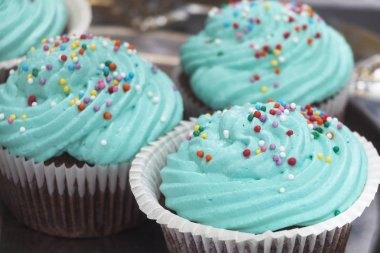 renkli kek frosting tatlar çeşitli ile buzlu