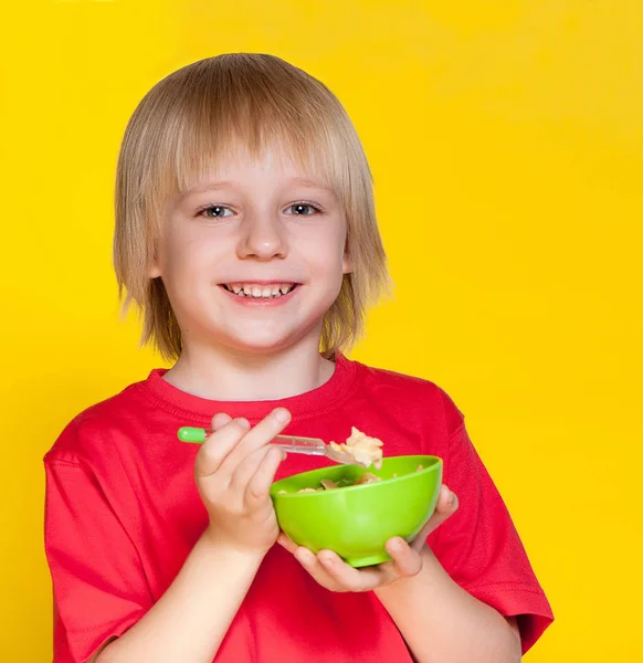 Blond Boy Kid Child Eating Corn Flakes Cereal — Stock Photo, Image