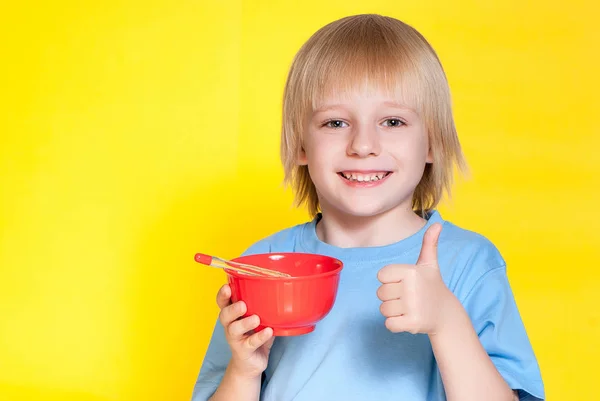 Menino Loiro Criança Comendo Flocos Milho Cereais — Fotografia de Stock