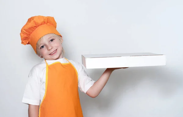 Retrato Pequeno Cozinheiro Com Uma Caixa Para Pizza — Fotografia de Stock