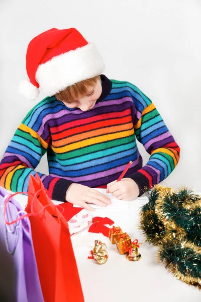 Bel Ragazzo Scrive Lettera Babbo Natale — Foto Stock