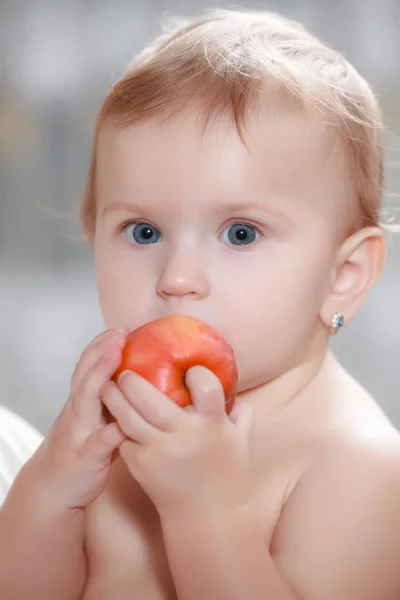Chłopiec Dziecko Zdrowe Jedzenie — Zdjęcie stockowe
