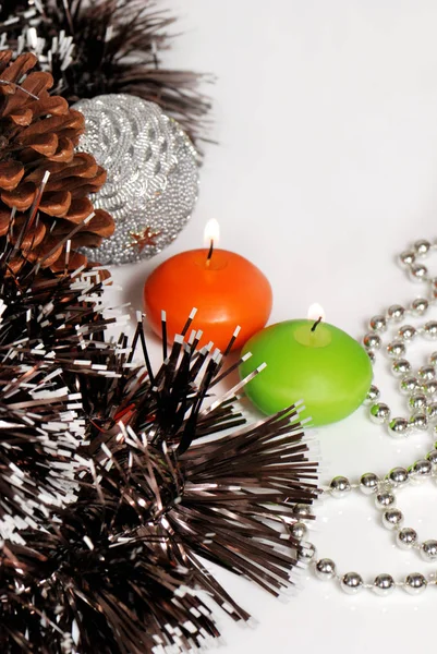 Krásné Zelené Oranžové Svíčky Vánoční Koncepce — Stock fotografie