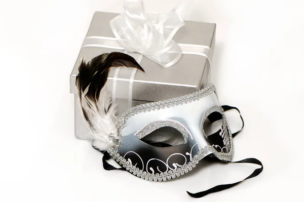 Krásné Karnevalové Masky Současnost Bílém Pozadí — Stock fotografie