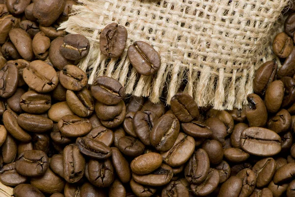コーヒー豆 背景のクローズ アップ — ストック写真