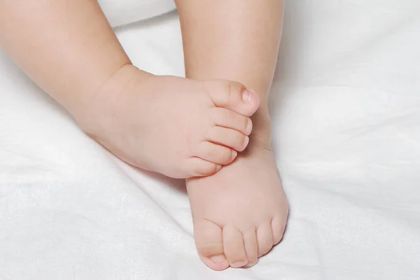 Immagine Ritagliata Graziosi Piccoli Bambini Gambe — Foto Stock