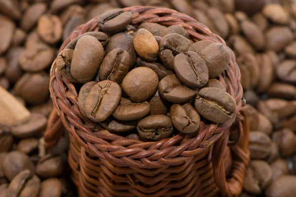 Nahaufnahme Von Kaffeebohnen Und Korb — Stockfoto