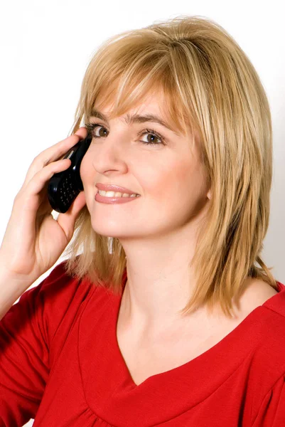 Bela Mulher Loira Sorrindo Falando Telefone Celular Isolado Fundo Branco — Fotografia de Stock