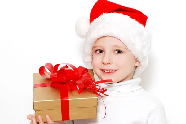 Liten Blond Pojke Röd Santa Hatt Hålla Presentbox Med Rosett — Stockfoto