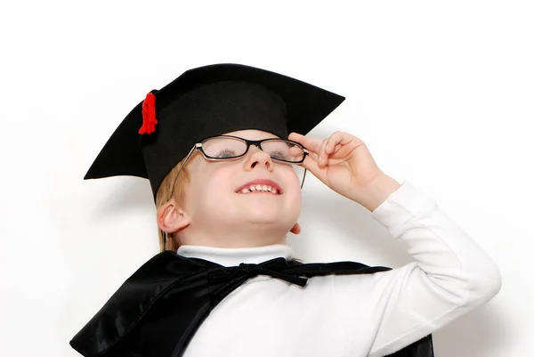 Petit Garçon Souriant Portant Chapeau Diplômé Manteau Noir Lunettes — Photo