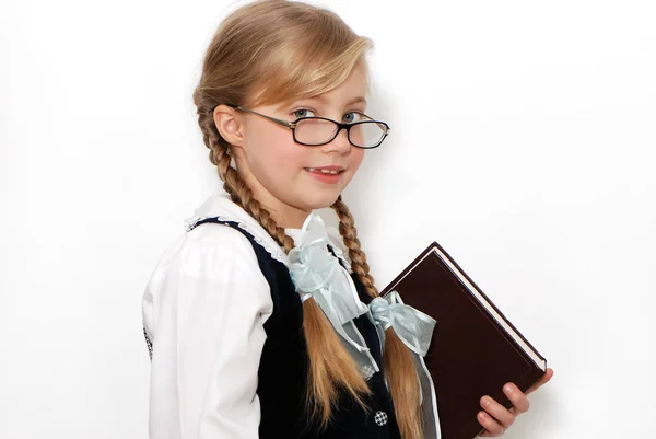 Portret Van Mooie Tiener School Meisje Voor Witte Muur — Stockfoto