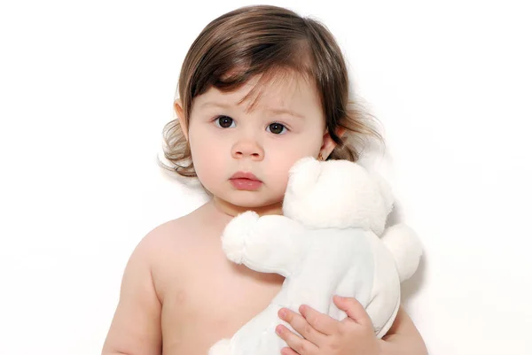 Retrato Cerca Hermosa Niña Con Oso Peluche Sobre Fondo Blanco —  Fotos de Stock