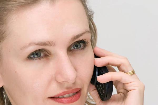 Portret Van Prachtige Volwassen Vrouw Praten Telefoon Wit — Stockfoto