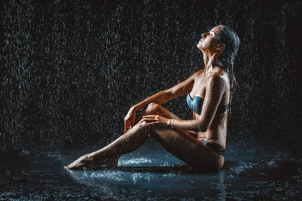Beautiful Young Woman Underwear Rain Black — Stock Photo, Image