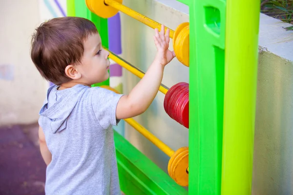 Niño Parque Infantil Parque — Foto de Stock