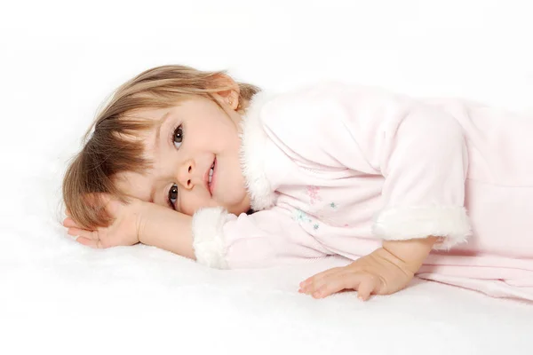 Retrato Menina Bonito Vestido Rosa Fundo Branco — Fotografia de Stock