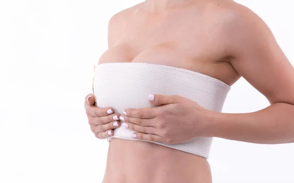 Увеличение повязки на груди — стоковое фото