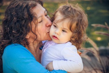 # Yazın mutlu anne ve kızları # 