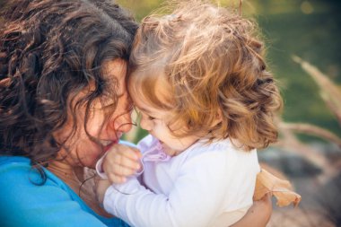 # Yazın mutlu anne ve kızları # 