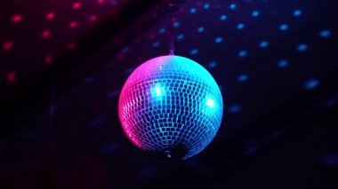 disko aynalı küreyi döndürme 