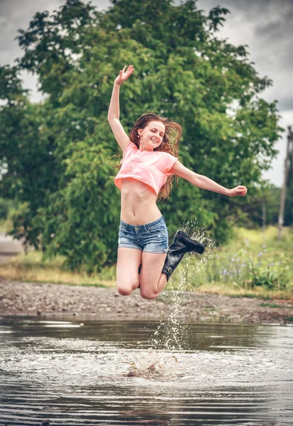 Happy Girl Jumping Puddle Rain — Stock Photo, Image
