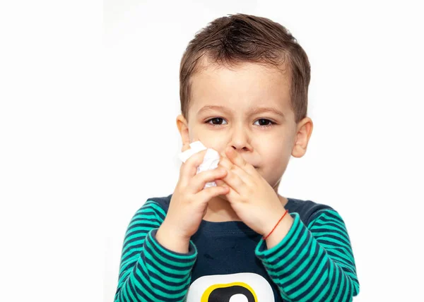 Pequeño Niño Nasal Aislado Sobre Fondo Blanco —  Fotos de Stock