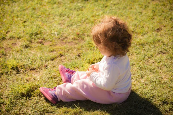 Retrato Niña Parque — Foto de Stock