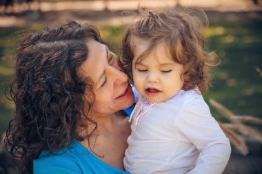 # Yazın mutlu anne ve kızları # 