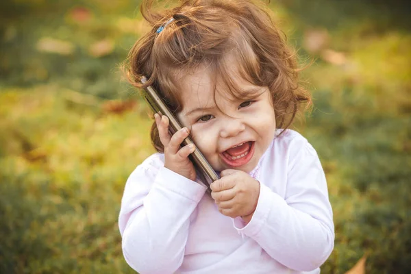 Baby Med Mobil Parken — Stockfoto