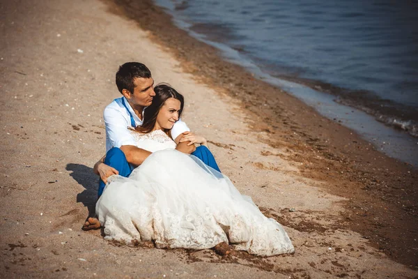 Matrimonio Coppia Sulla Spiaggia — Foto Stock
