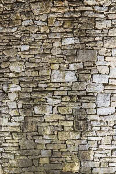 Πέτρα Αρχαίου Τείχους Γύρισε Πράσινο Και Κιτρινισμένη Από Καιρό Υπόβαθρο — Φωτογραφία Αρχείου