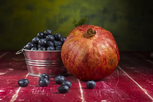 Blueberries Pomegranates Colorful Background — Stock Photo, Image