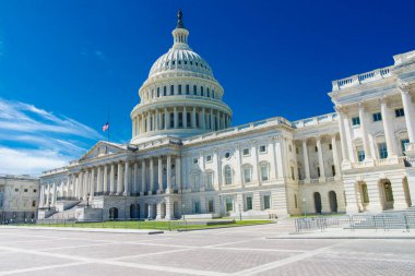 Başkent Washington 'da. - Mavi gökyüzü arkaplanına karşı ön görünüm