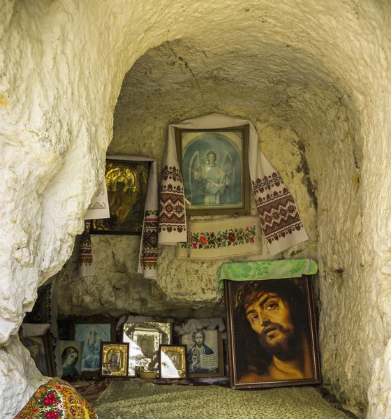 Monastero Grotta Bakota Podilski Tovtry Parco Nazionale Regione Khmelnitskiy Dell — Foto Stock